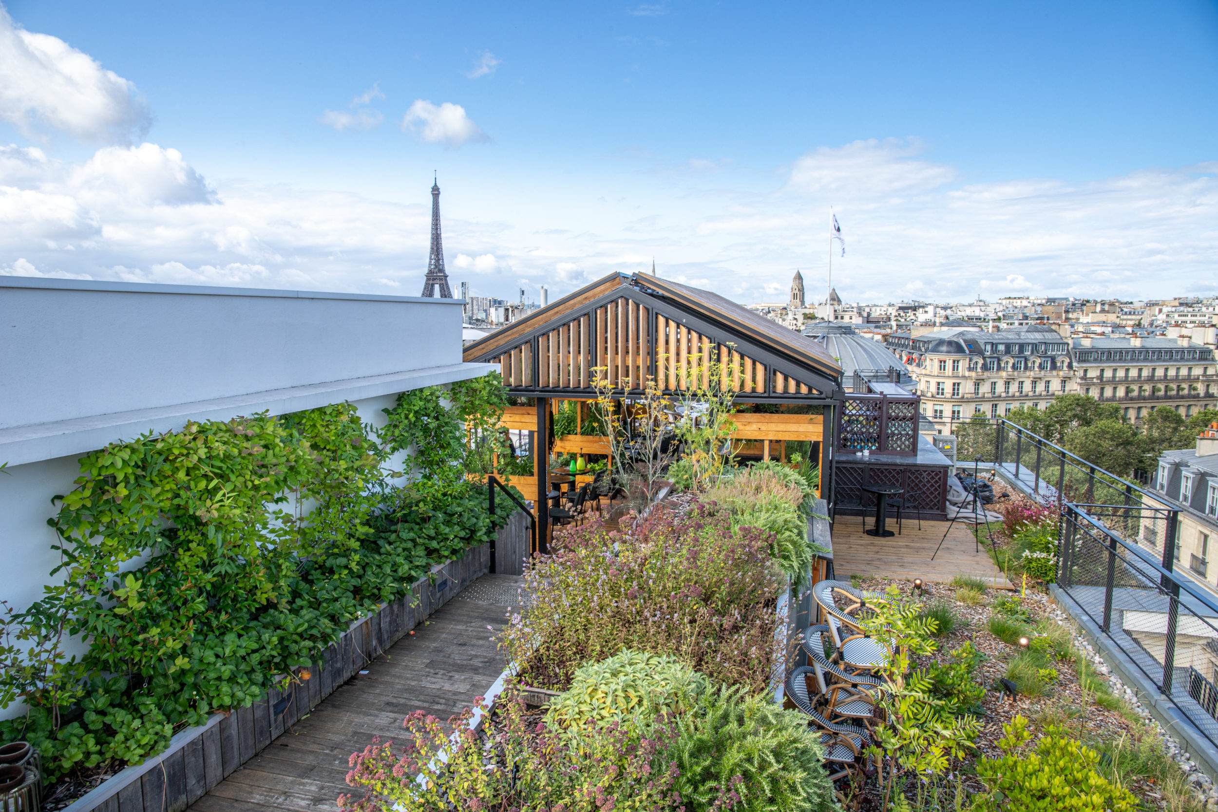 – Serre productive et jardin potager du restaurant Mun aux Champs Elysées (Paris 8e)